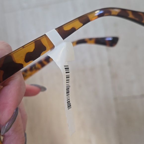 New Circus by Sam Edelman Oversized Brown Tortoise Cat Eye Sunglasses - Picture 6 of 9